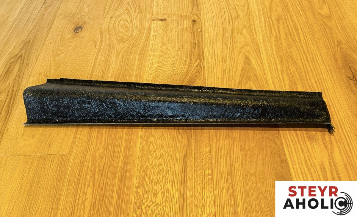 Steyr Innenverkleidung - Hecksäulenverkleidung (C-Säule Eck) SK2